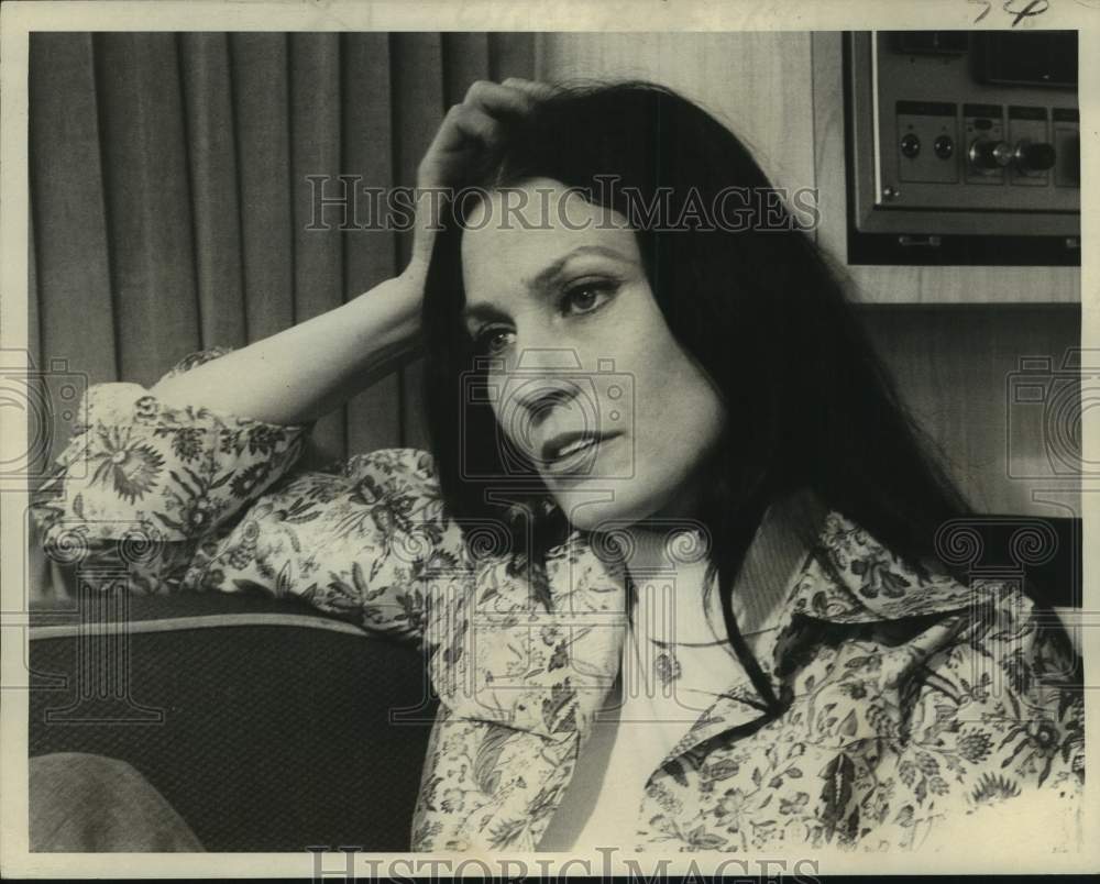 1975 Press Photo Loretta Lynn who is profiled on CBS&#39;s &quot;Magazine.&quot; - nox33934- Historic Images