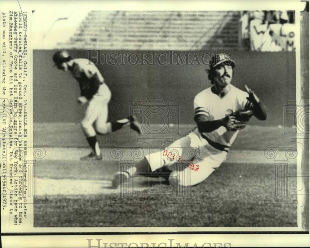 1973 Press Photo Oakland A&#39;s baseball pitcher Darold Knowles falls to the ground