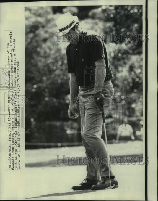 1968 Press Photo Memphis Open Sunday golf winner Bob Lunn misses a birdie shot