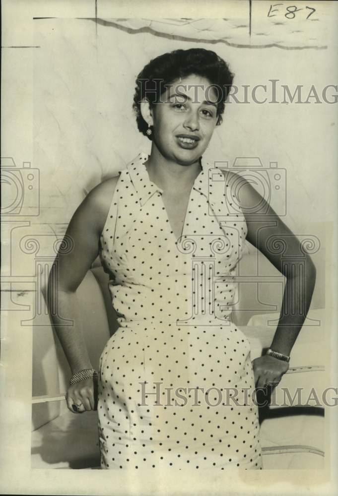 1957 Press Photo Senora Coralia De Lemus, the First Lady of El Salvador