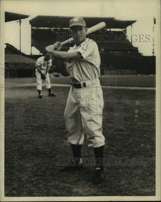 Press Photo New Orleans Pelicans Baseball Outfielder Pete Kraus - nox34196- Historic Images