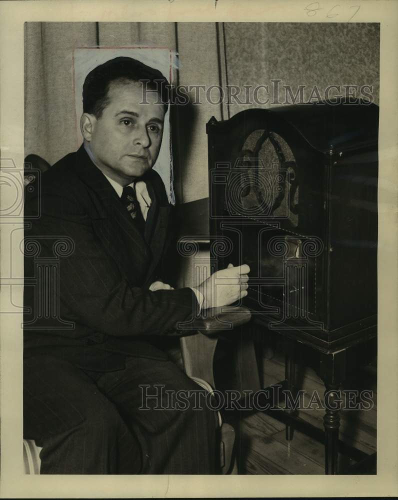 Load image into Gallery viewer, 1946 Press Photo Professor Adrian Martinez, director of activities, Peters High.
