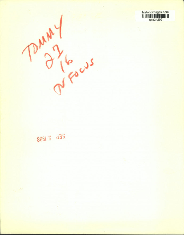 1988 Press Photo Actors Virginia Madsen, Tommy Lee Jones in "Gotham" - nox34299