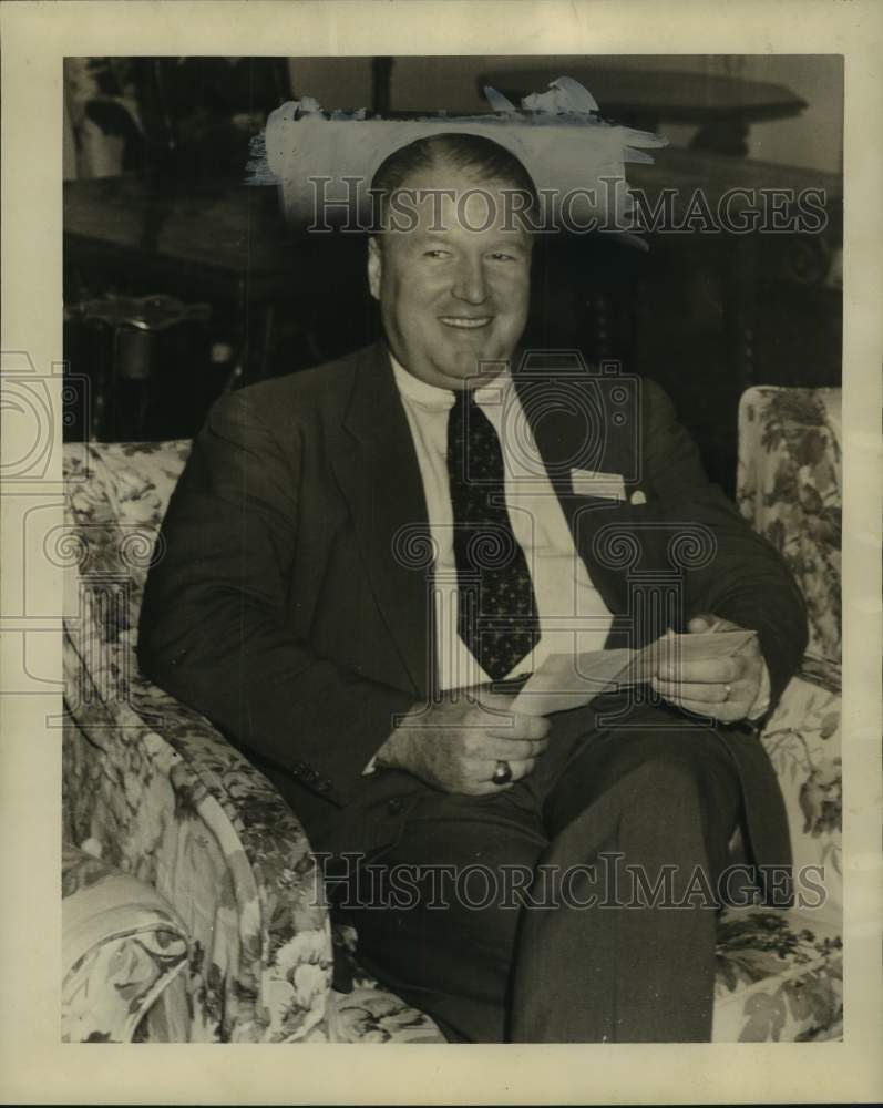 Load image into Gallery viewer, 1946 Press Photo Charles P. Manship, elected officer in Publishers Association.
