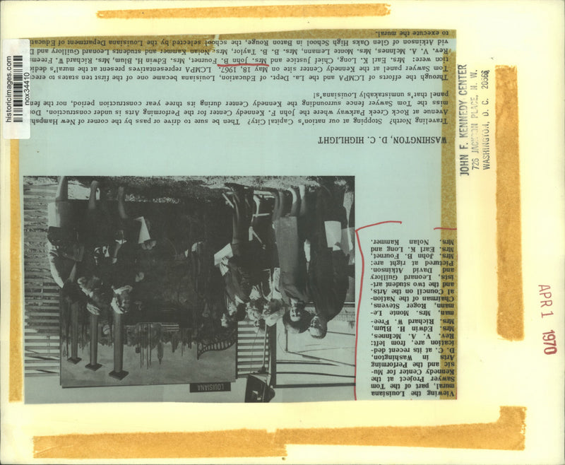 Load image into Gallery viewer, 1970 Press Photo Participants at Dedication of Louisiana Mural at Kennedy Center

