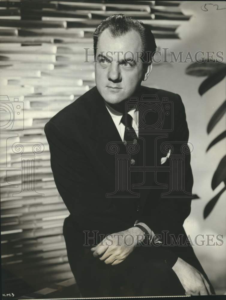 1954 Press Photo Actor Karl Malden of "Phantom of the Rue Morgue" - nox35181