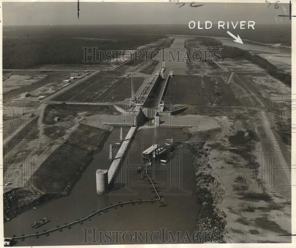 1963 Press Photo Aerial view of the Old River Lock. - nox35528