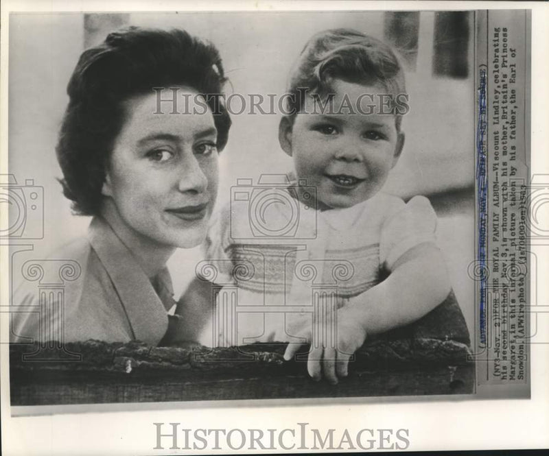 Load image into Gallery viewer, 1963 Press Photo England's Princess Margaret &amp; Son Viscount Lindley on Birthday
