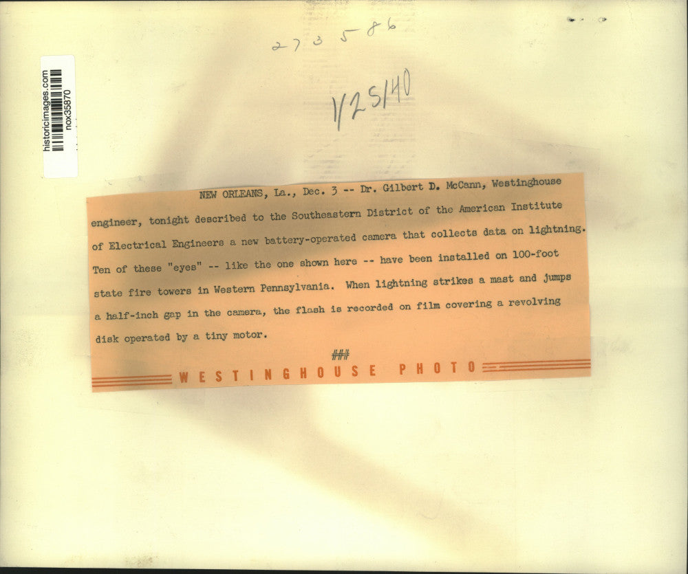 1939 Press Photo Westinghouse Engineer Dr. Gilbert D. McCann & Lightning Camera