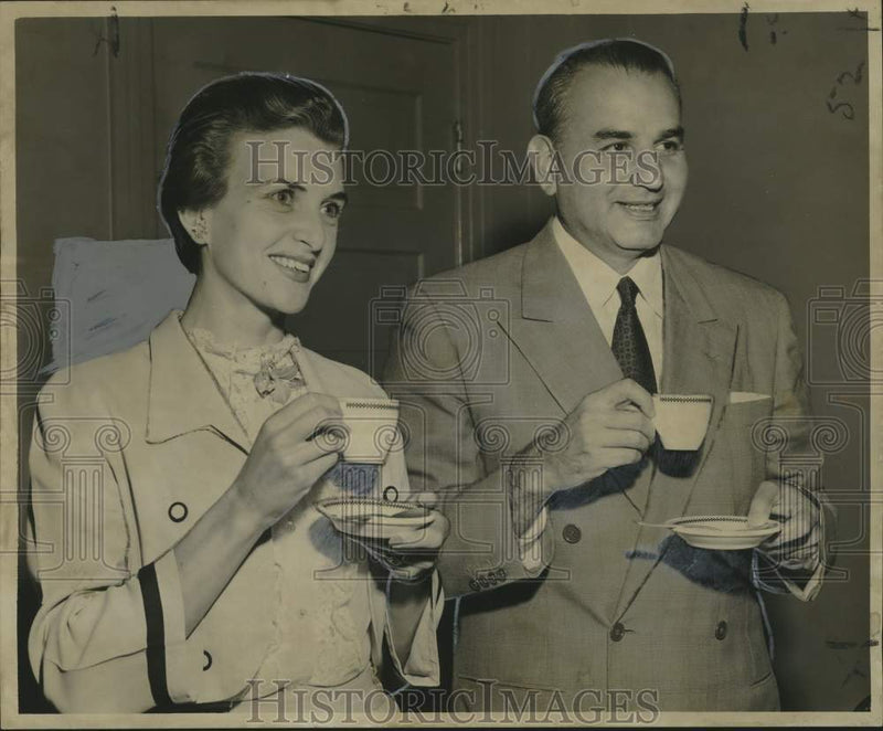 Load image into Gallery viewer, 1957 Press Photo Mr. and Mrs. Arturo Morales - nox36573

