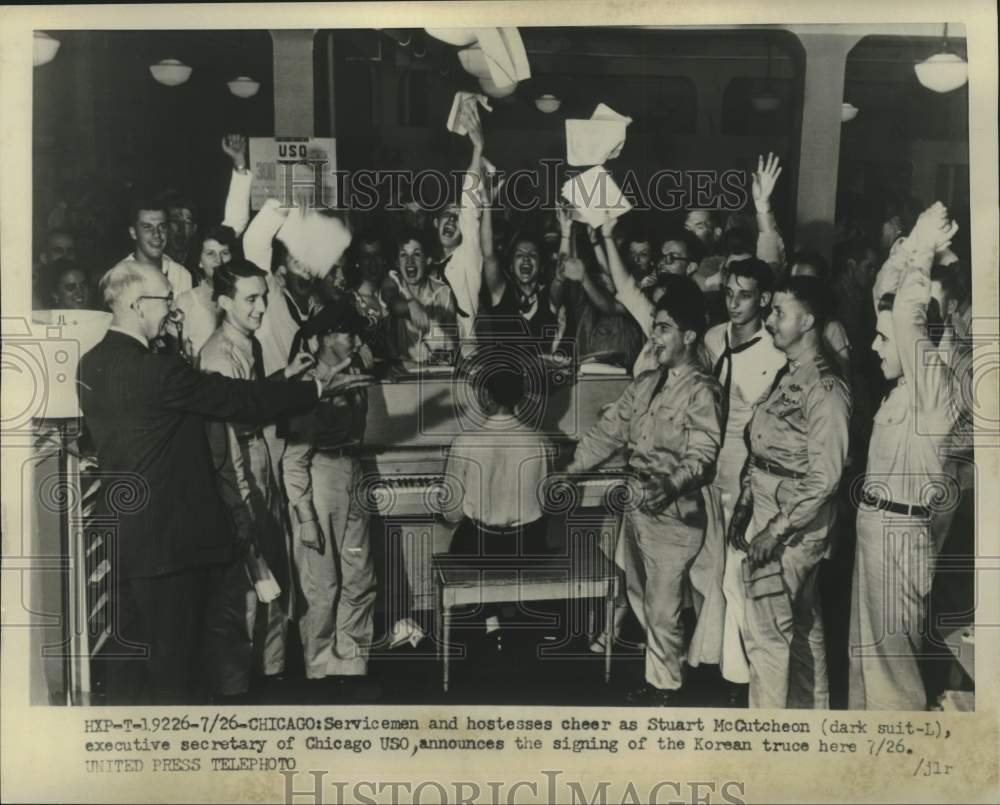 1953 Press Photo Chicago-Stuart McCutcheon announces signing of Korean truce.