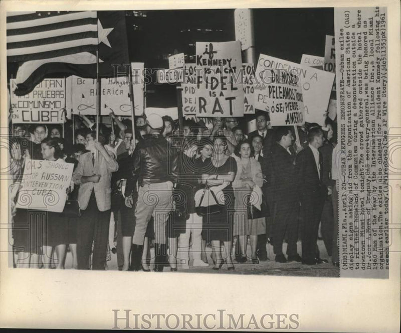 Load image into Gallery viewer, 1961 Press Photo Cuban exiles ask for aid from Organization of American States.
