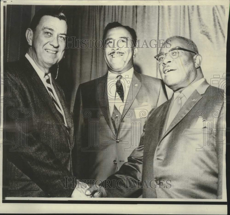 Load image into Gallery viewer, 1966 Press Photo Mississippi Teachers Association Conference Participants
