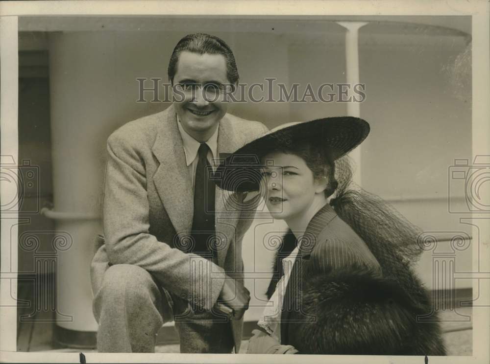 1938 Press Photo New York-Opera star Nino Martini &amp; actress Elissa Landi on ship- Historic Images