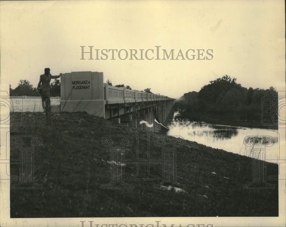 Press Photo The Morganza Floodway from the bank. - nox37038