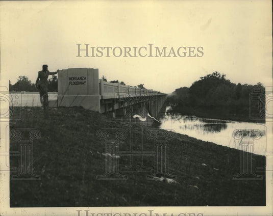 Press Photo The Morganza Floodway from the bank. - nox37038