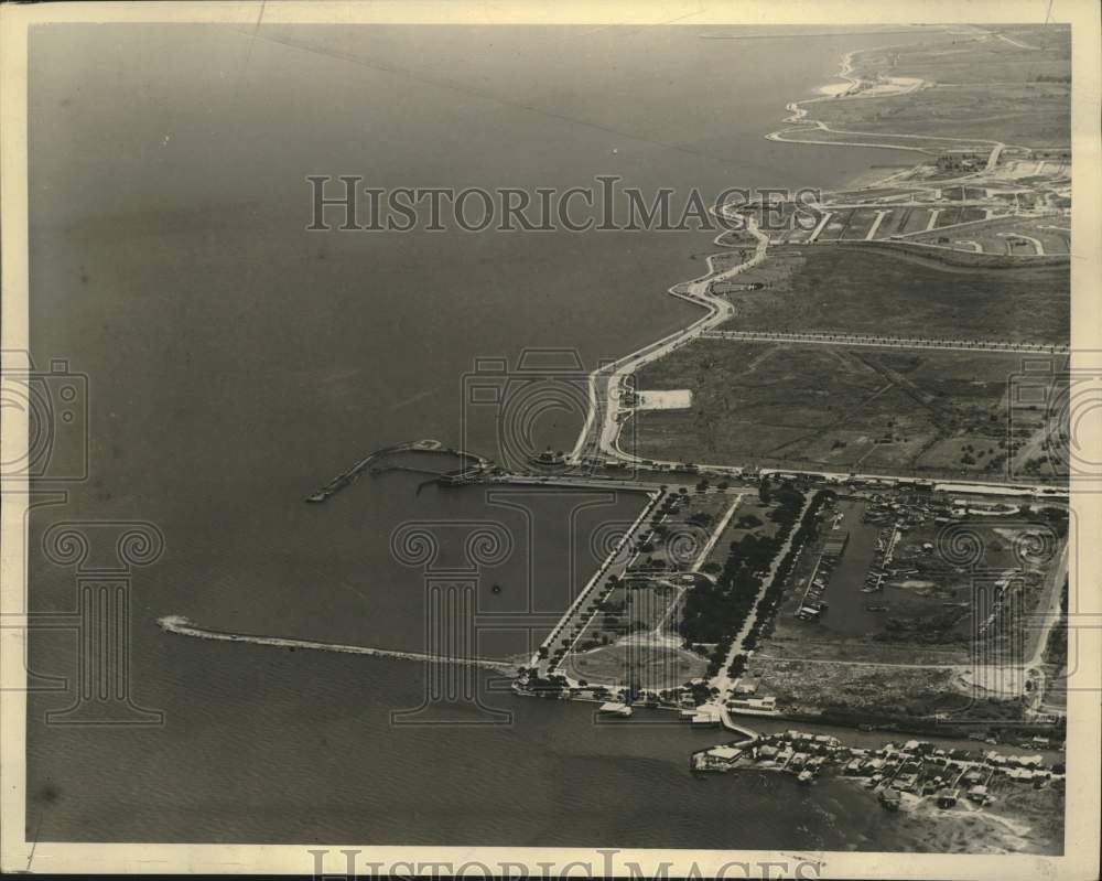 1940 Press Photo Aerial view of Yacht Harbor, wharves &amp; boat houses to be built