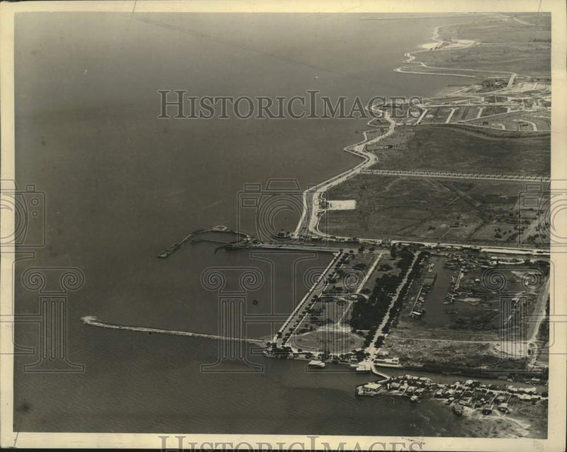 Load image into Gallery viewer, 1940 Press Photo Aerial view of Yacht Harbor, wharves &amp; boat houses to be built
