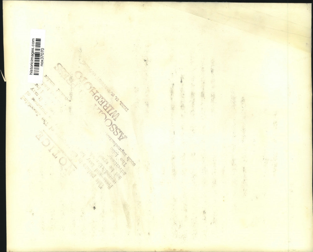 Press Photo Power Union president George Mueller sets a power strike via radio