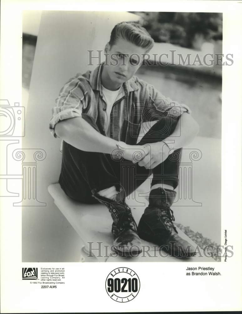 1992 Press Photo Beverly Hills 90210 actor Jason Priestley as Brandon Walsh- Historic Images