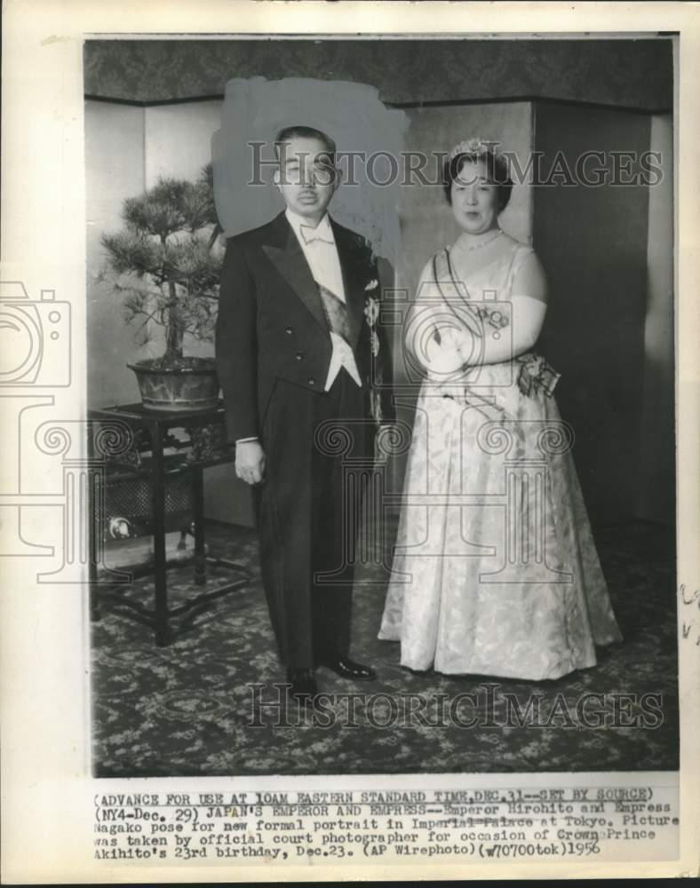 1956 Press Photo Official Portrait of Emperor Hirohito, Empress Nagako of Japan