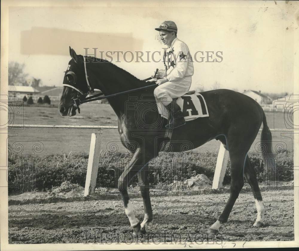 Press Photo PJ. Bailey on Joe W. Brown&#39;s Matagorda. - nox38798- Historic Images