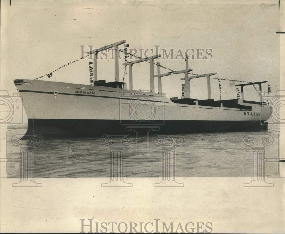 1969 Press Photo The SS Michigan cargo liner on the Mississippi River.