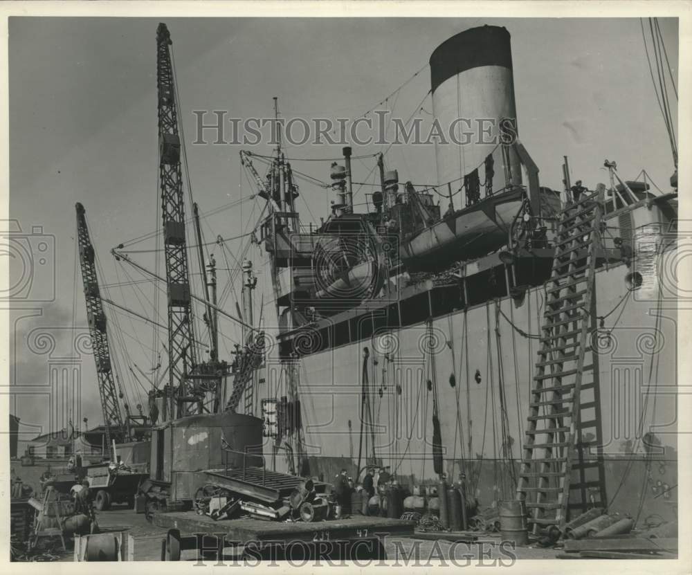 1946 Press Photo This cargo vessel is getting complete check-over at repair yard