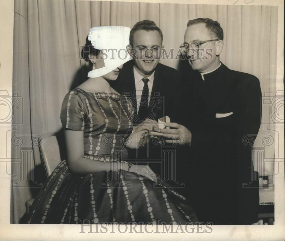 1957 Press Photo Loyola University Newspaper "The Maroon" Editor Leo R. McLean