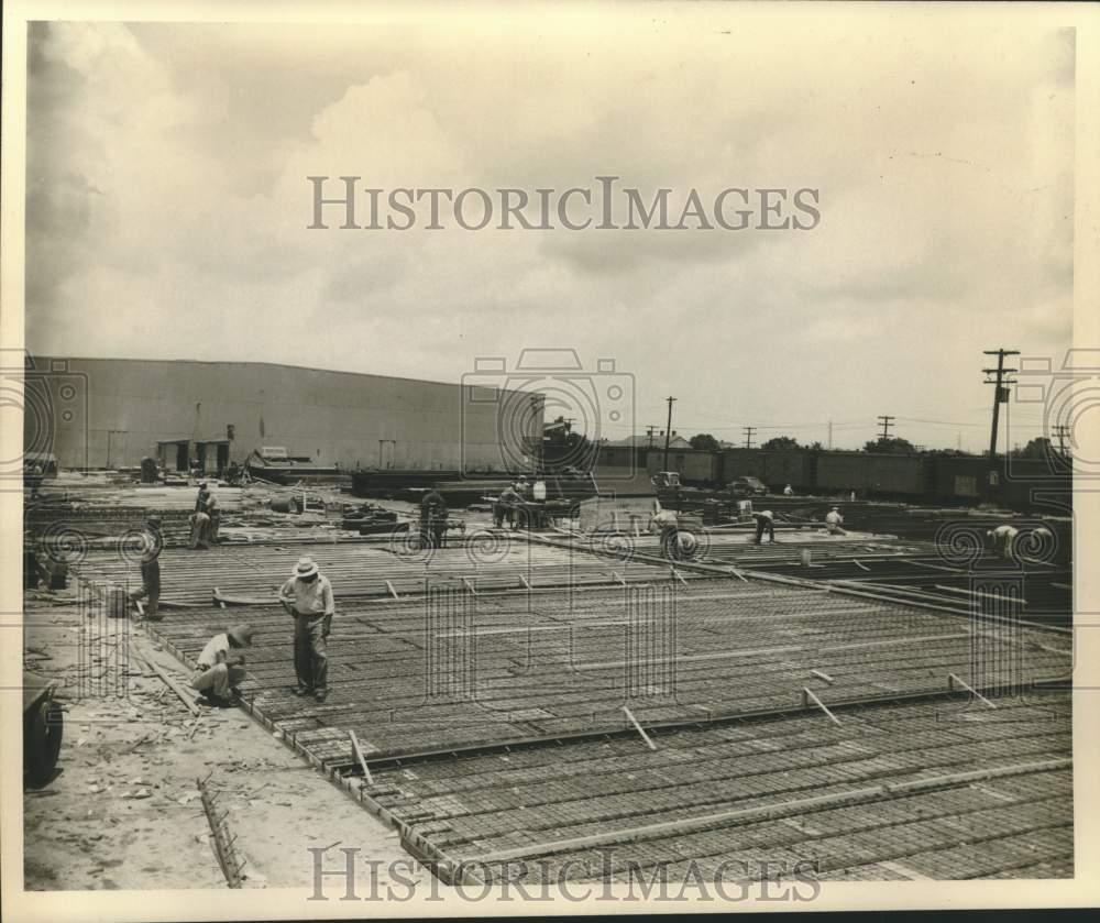 1949 Press Photo Pauline Street Wharf under construction. - nox39967