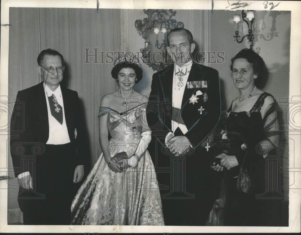 1953 Press Photo Greece's King Paul, Queen Frederika in U.S. - nox39973