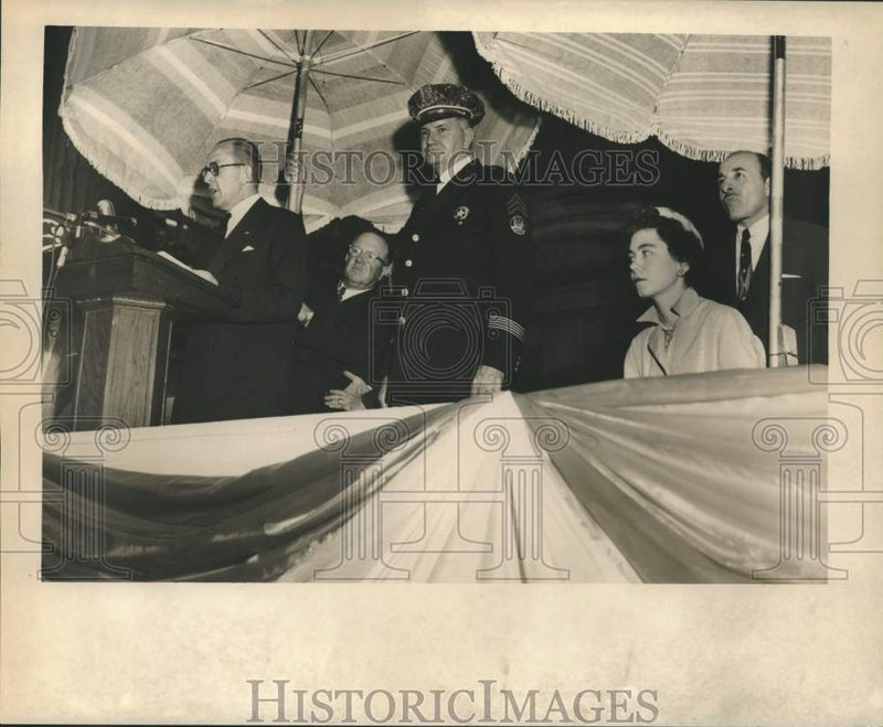 Load image into Gallery viewer, 1953 Press Photo King Paul of Greece Speaks in New Orleans - nox39980
