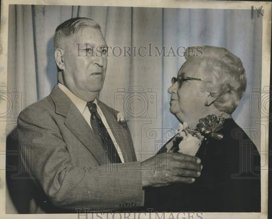 1957 Press Photo Mr. & Mrs Louis Palermo celebrate 50th at American Legion Hall.- Historic Images