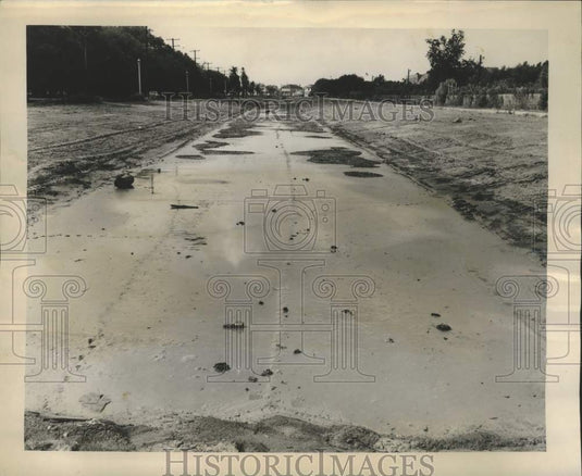 1951 Press Photo Orleans Canal at Navarre looking toward City Park Avenue.