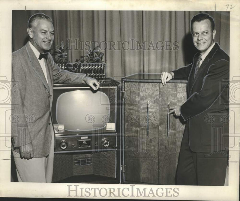 Load image into Gallery viewer, 1954 Press Photo Appliance Executives at Dealer Show, New Orleans - nox40088
