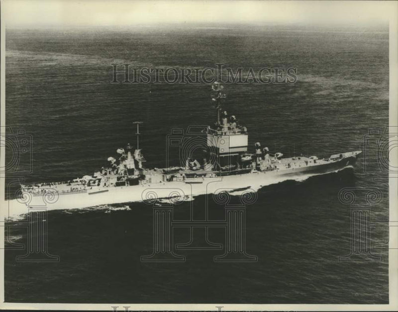 Load image into Gallery viewer, 1961 Press Photo The Long Beach Guided Missile Carrier - nox40142
