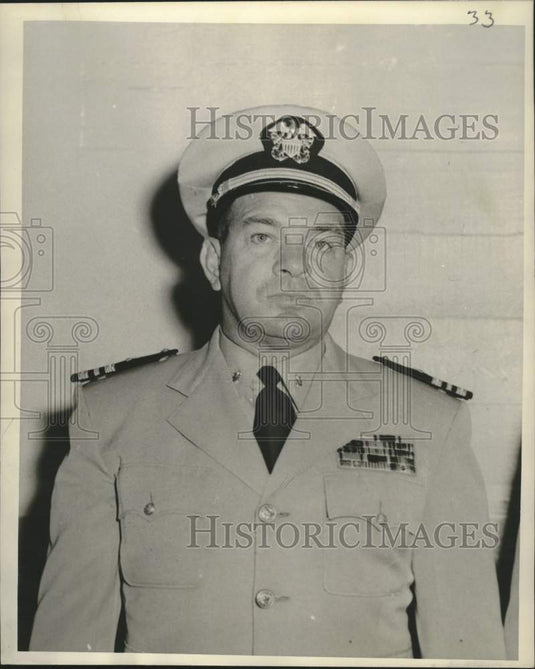 1957 Press Photo Lieutenant Commander Gordon E. Steger, U.S. Navy, New Orleans