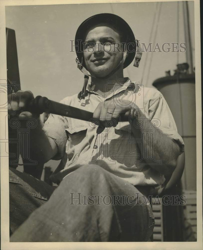 Load image into Gallery viewer, Press Photo Coast Guardsman Stephen J. Steele in his ship on the Pacific Ocean
