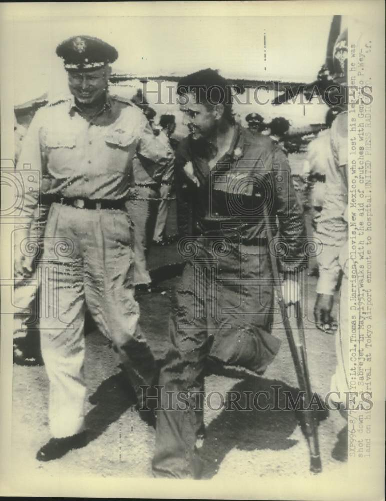1953 Press Photo Lieutenant Colonel Thomas Harrison on his way to the hospital.