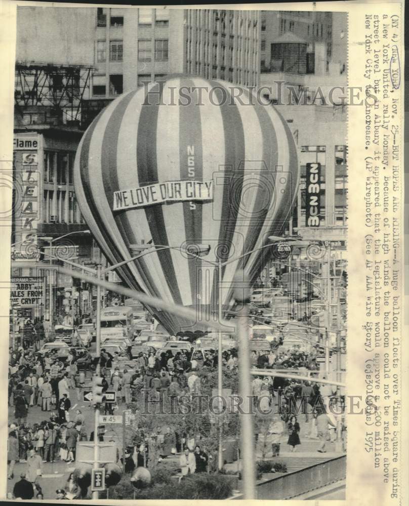 1975 Press Photo Huge Balloon at New York United Rally, New York City