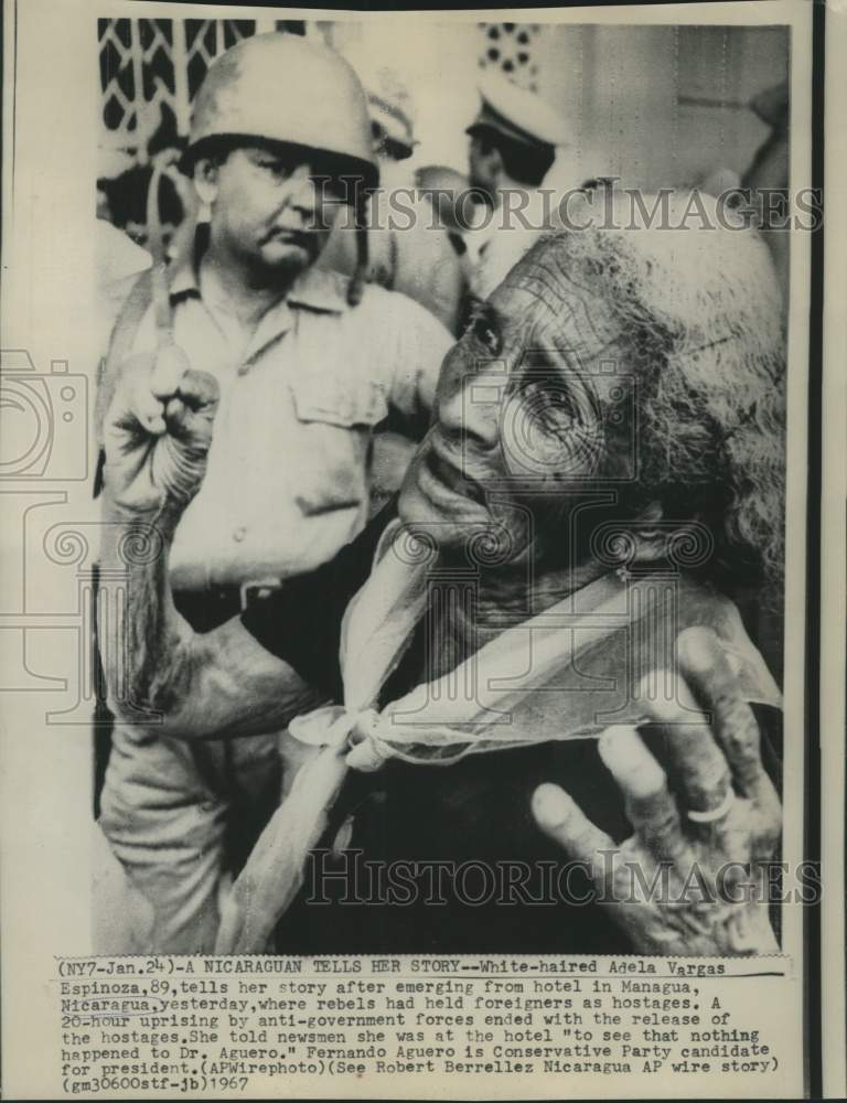 1967 Press Photo Nicaraguan Woman Tells Story of Being Held Hostage by Rebels