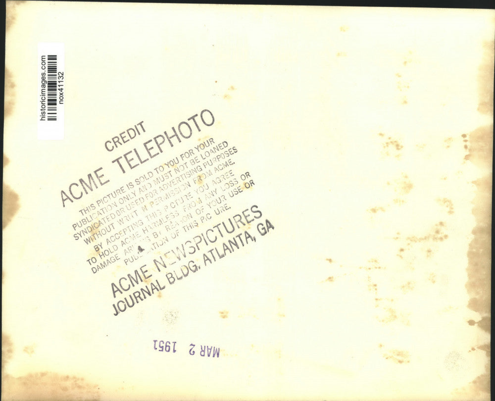 1951 Press Photo Presidential Advisor John R. Steelman Signs Labor Agreement