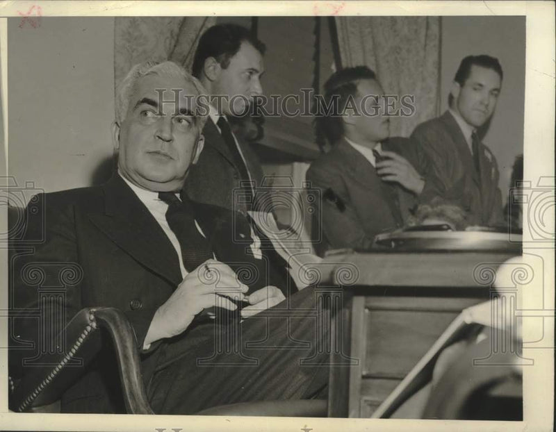 Load image into Gallery viewer, 1942 Press Photo Paul McNutt at a press conference talking about manpower needs.
