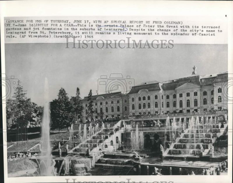 Load image into Gallery viewer, 1965 Press Photo The Palace of Peter the Great in the suburbs of Leningrad
