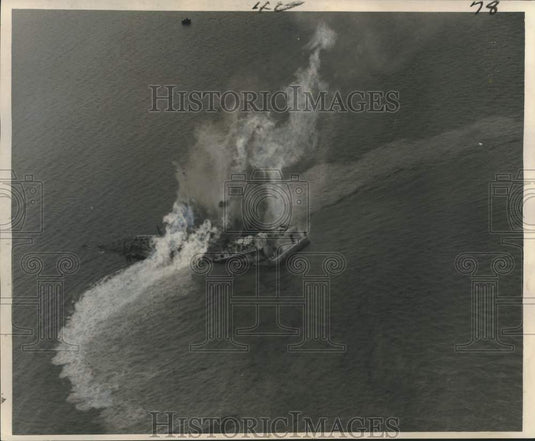 1959 Press Photo Union Oil Company well, Louisiana's Caillou Island field blew.