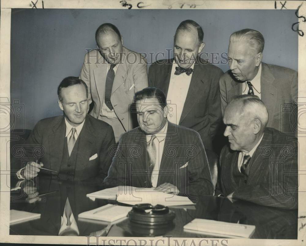 1949 Press Photo Exploratory discussions of atomic energy in Washington.