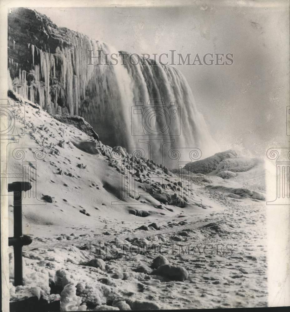 1954 Press Photo American Falls in the winter&#39;s ice and snow. - nox41825