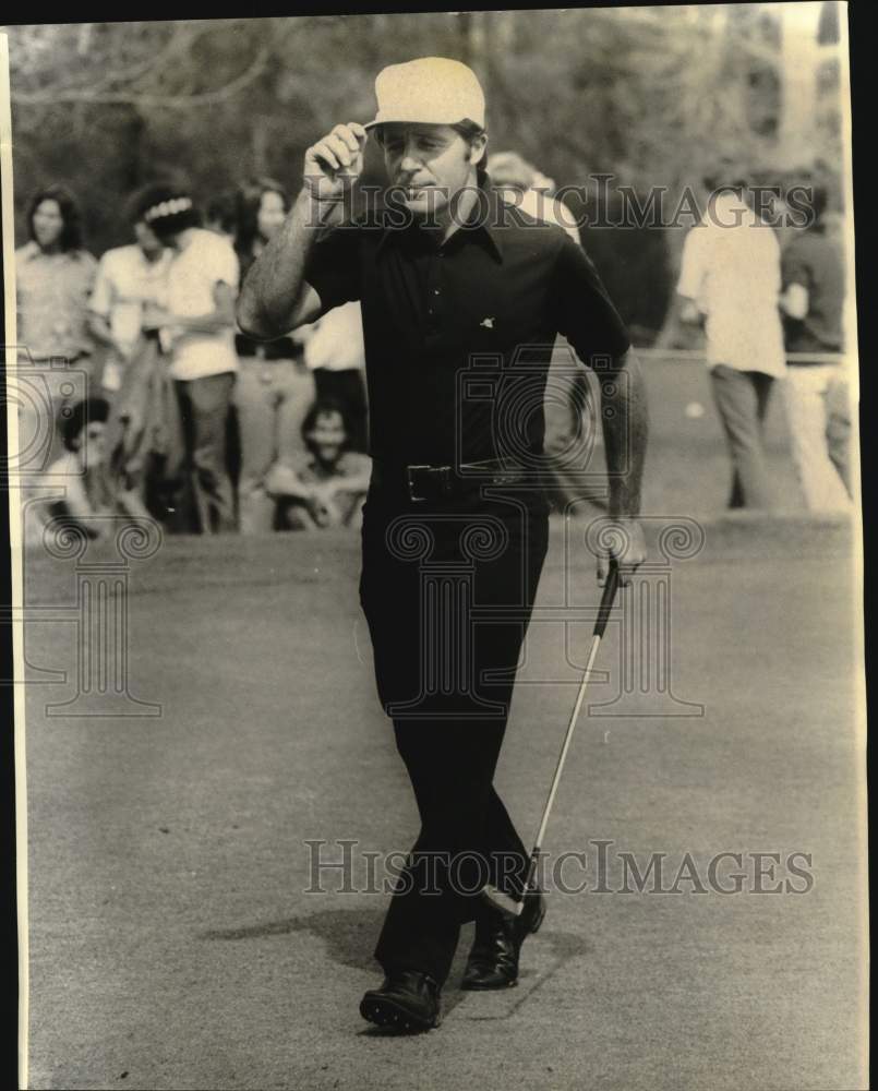 1974 Press Photo Professional Golfer Gary Player on Course - nox41993