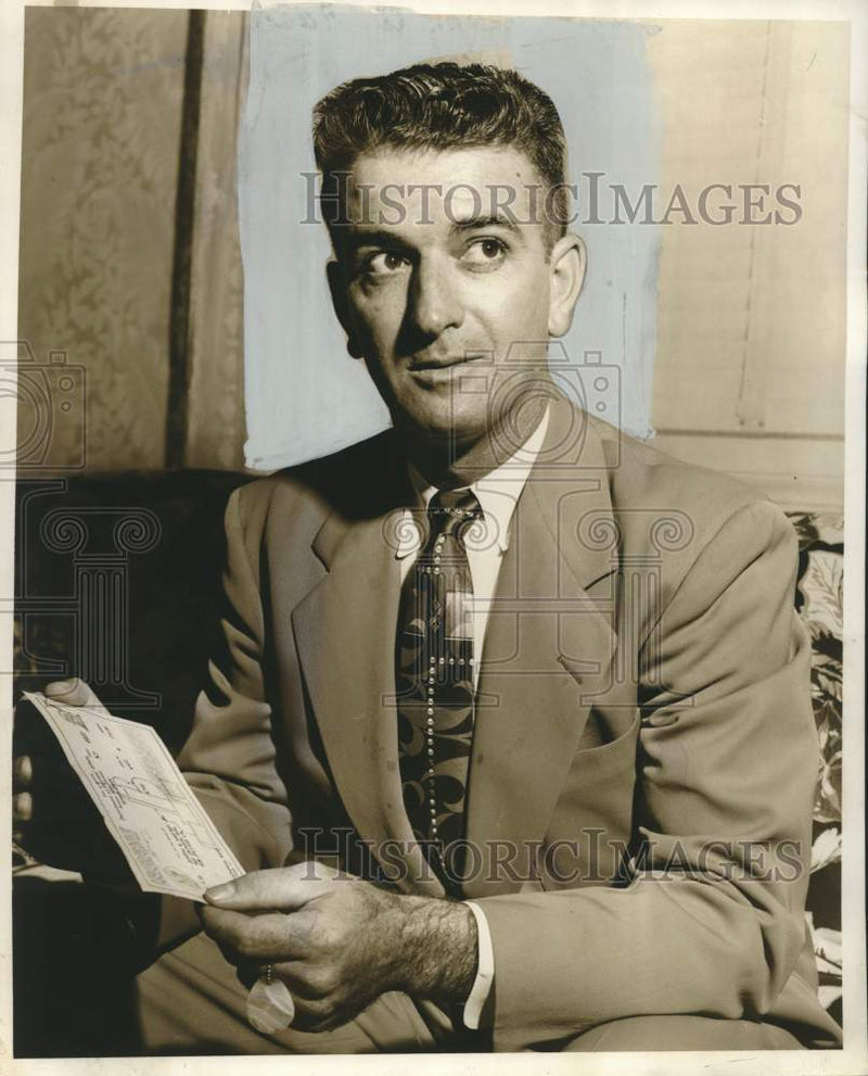 Load image into Gallery viewer, 1955 Press Photo Master Sergeant Joseph A. Nastasi Jr. of New Orleans

