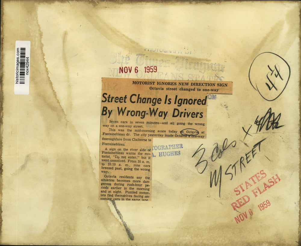 1959 Press Photo A motorist ignores the new "Do Not Enter" sign on Octavia St.